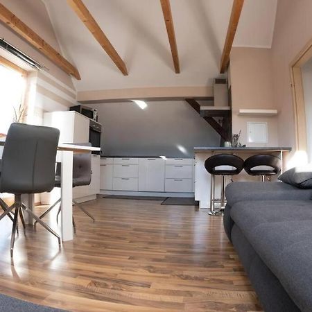Moderne, Gemuetliche Dg-Wohnung In Ruhiger Lage Neunburg vorm Wald Εξωτερικό φωτογραφία