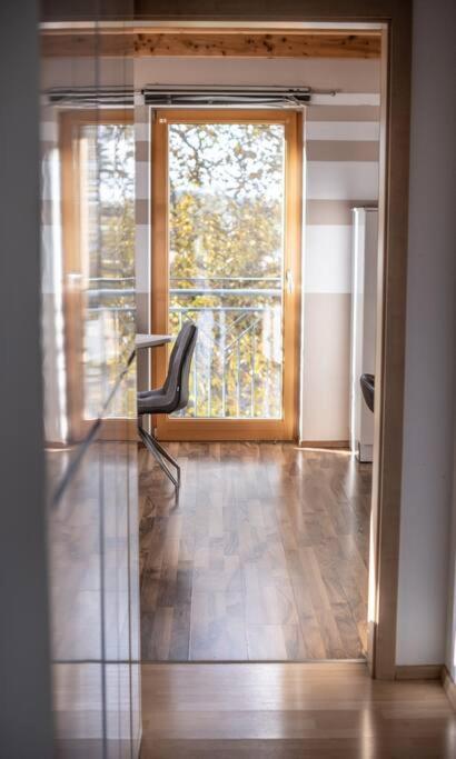 Moderne, Gemuetliche Dg-Wohnung In Ruhiger Lage Neunburg vorm Wald Εξωτερικό φωτογραφία