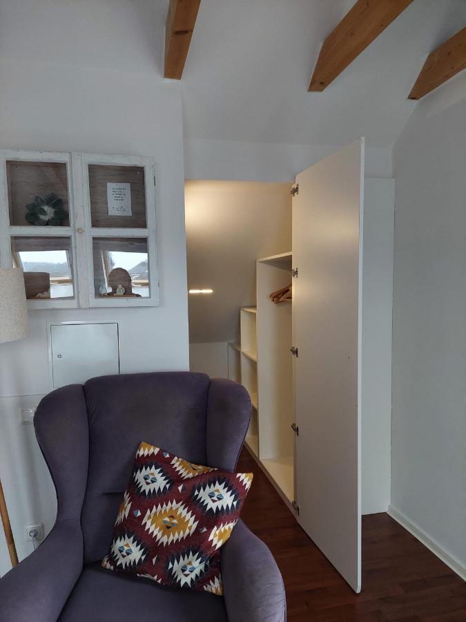 Moderne, Gemuetliche Dg-Wohnung In Ruhiger Lage Neunburg vorm Wald Εξωτερικό φωτογραφία