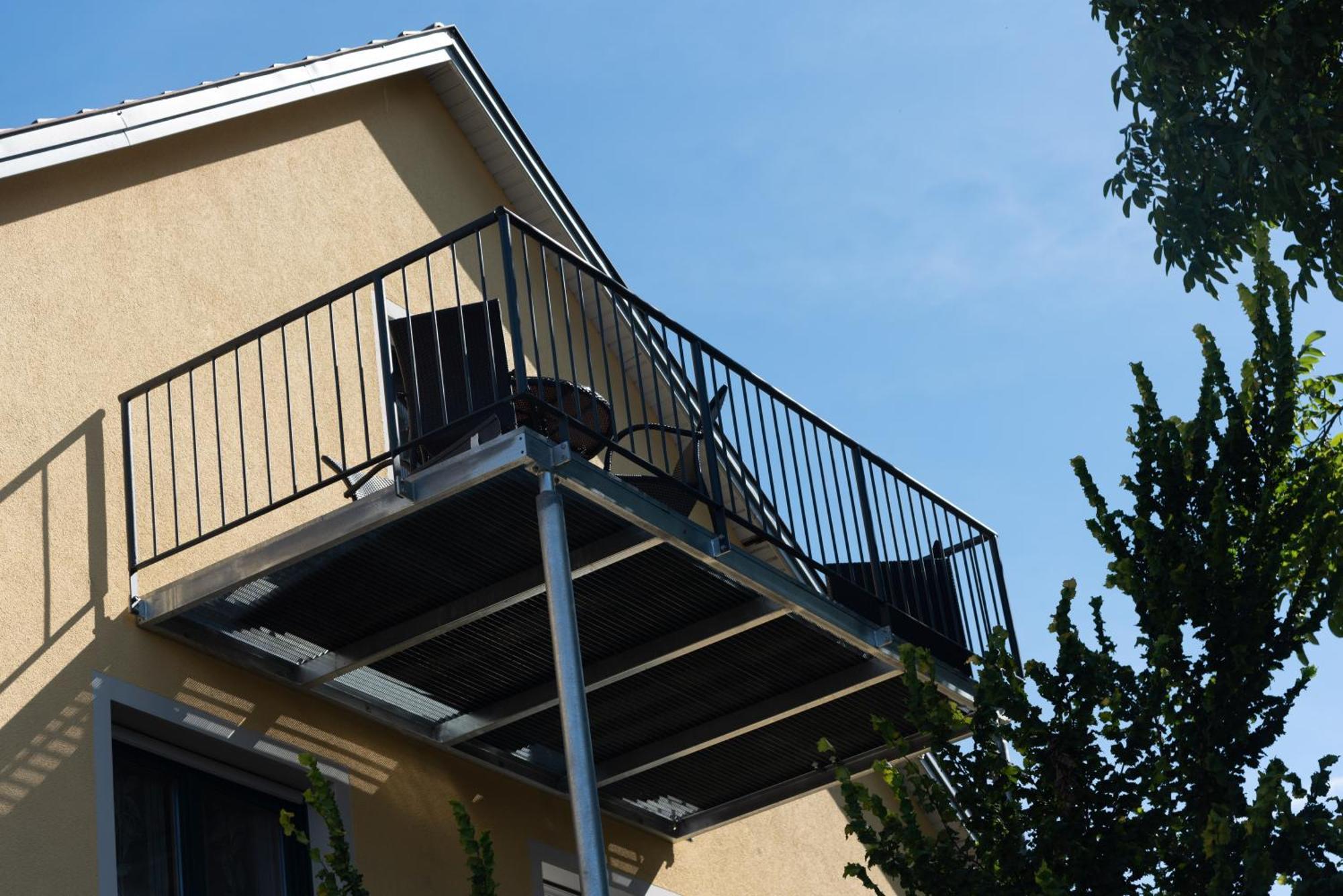 Moderne, Gemuetliche Dg-Wohnung In Ruhiger Lage Neunburg vorm Wald Εξωτερικό φωτογραφία